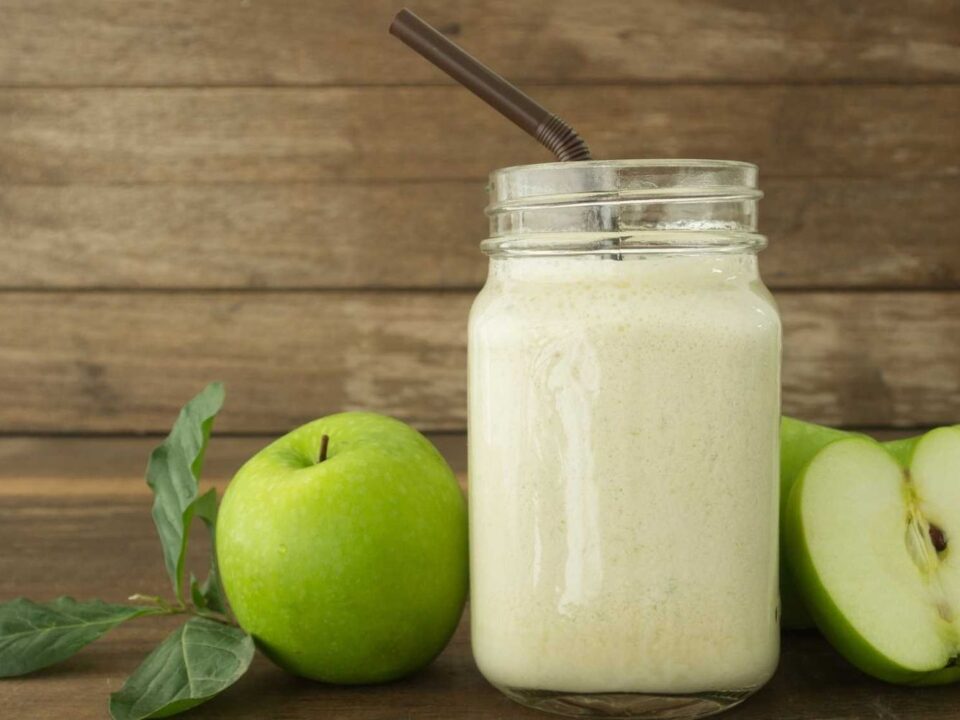 Apple Milkshake: Recipe, Nutrition, Health Benefits