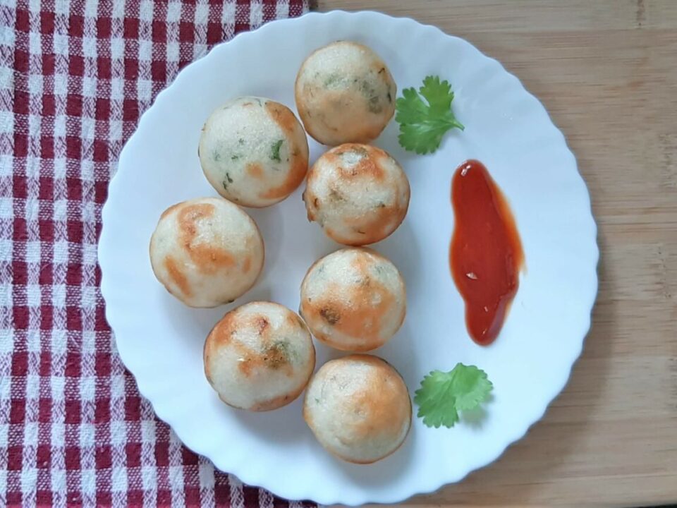 Paniyaram Recipe (Kuzhi Paniyaram)